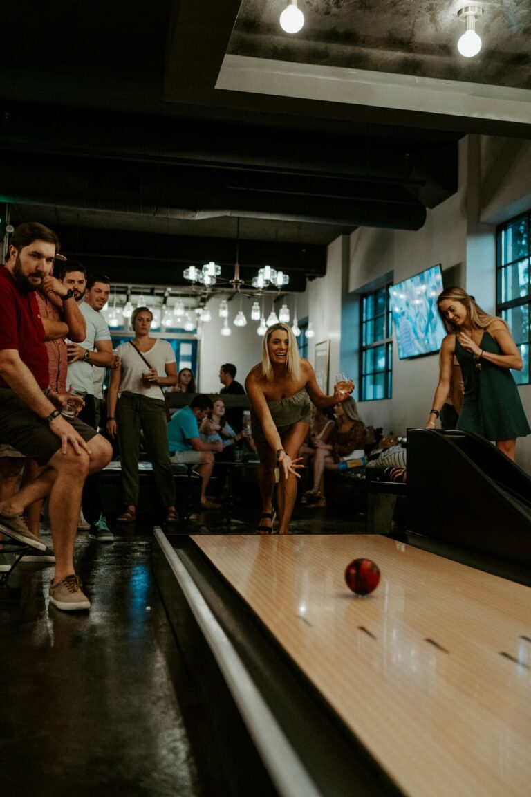 Sådan bliver du medlem af vores bowlingklub